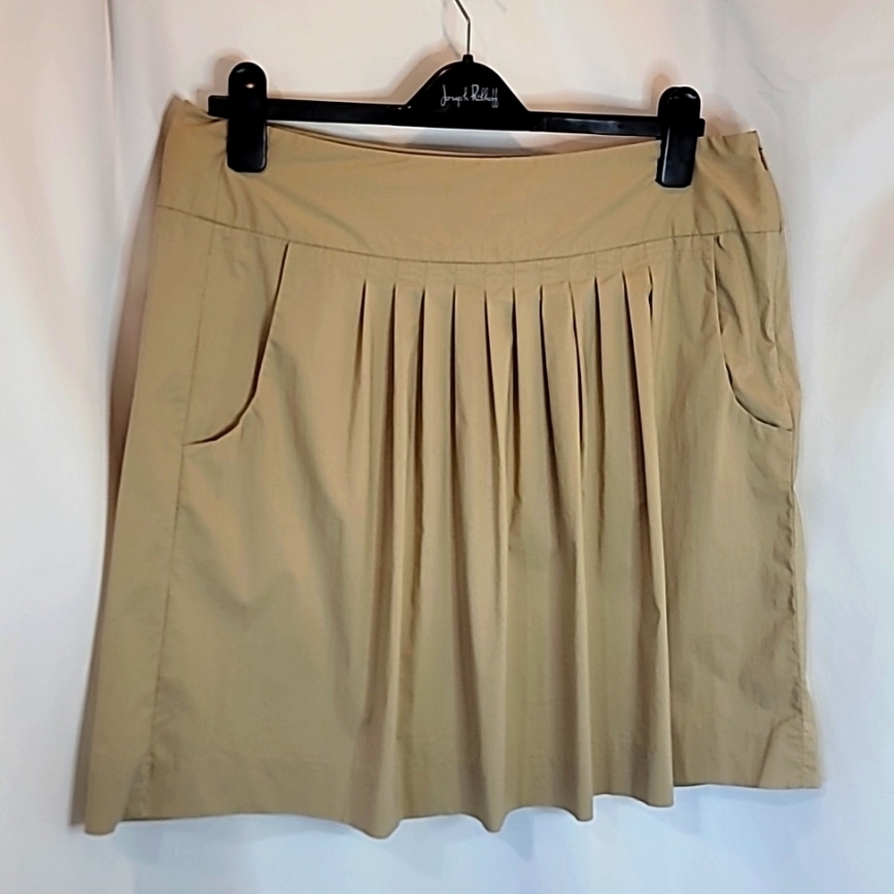 Nwot BANANA REPUBLIC Pleat front Mini Skirt Khaki Lightweight Pockets